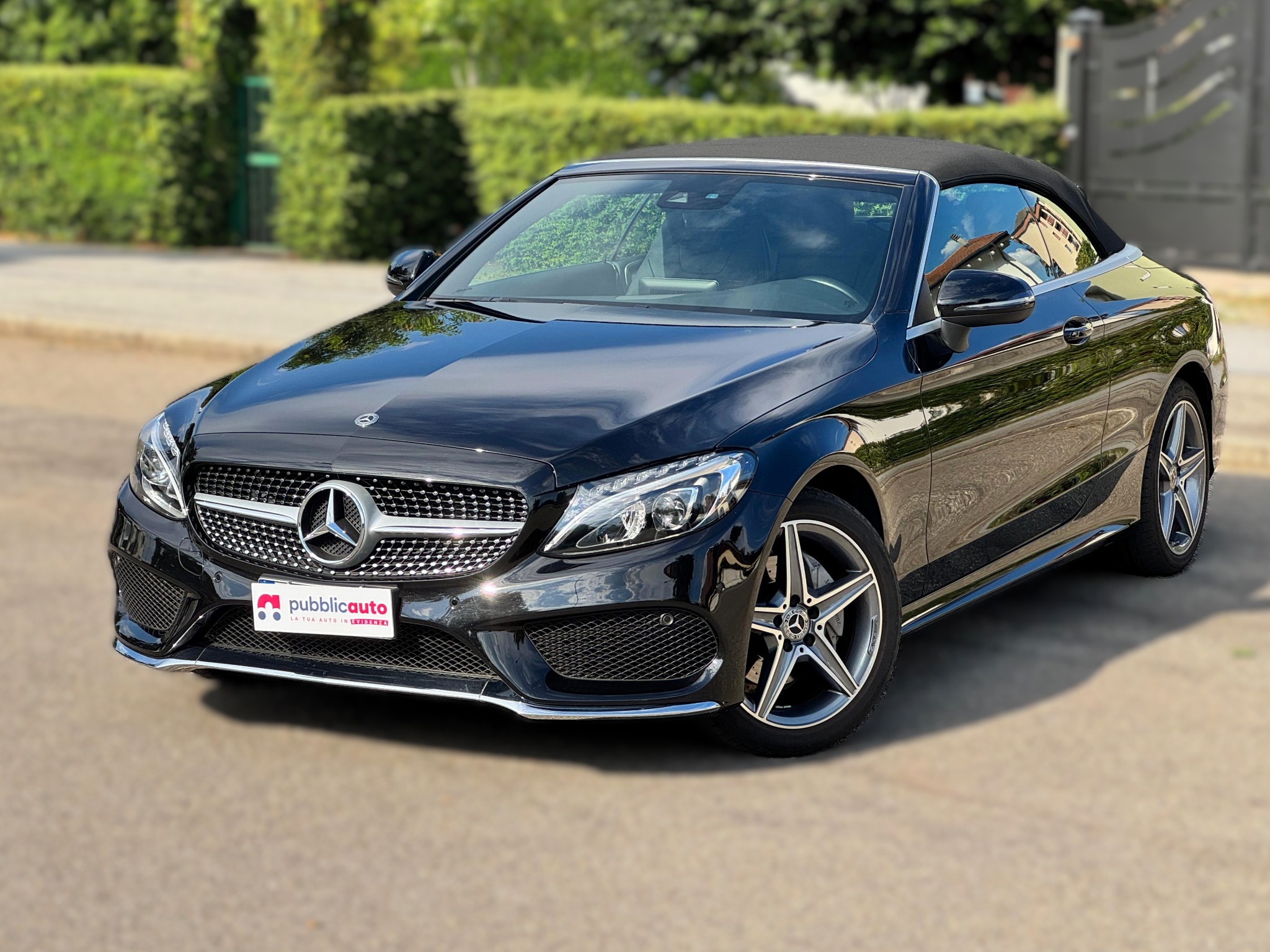 Mercedes cabrio venduta con il supporto di AutoVerificata